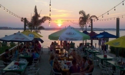 mackys.jpg Outdoor dining at Macky's during sunset