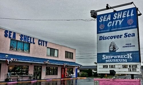 DiscoverSea.jpg Exterior of Sea Shell City DiscoverSea Building