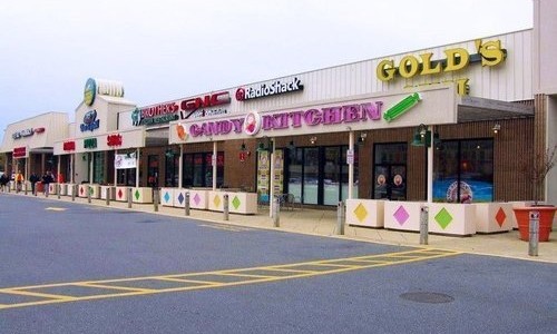 gold-coast-mall.jpg Exterior of Gold Coast Strip Mall